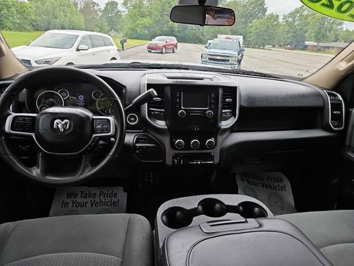 2020 RAM 2500 Big Horn Crew Cab 4X4 6'4' Box