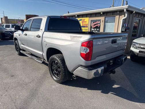 2017 Toyota Tundra SR5