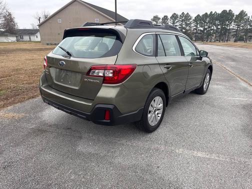 2019 Subaru Outback 2.5i