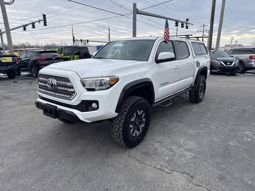 2016 Toyota Tacoma SR