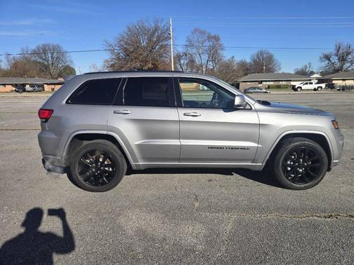2020 Jeep Grand Cherokee Altitude