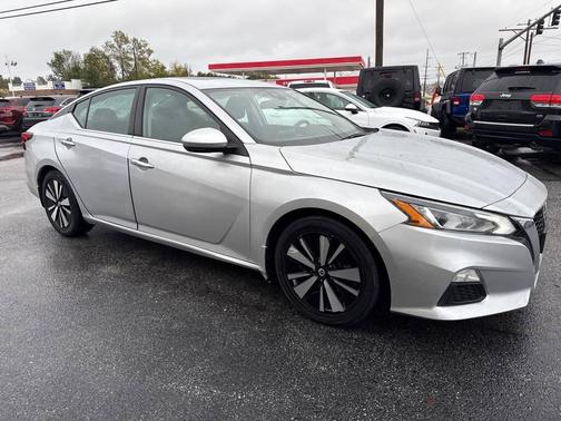 2022 Nissan Altima 2.5 SV