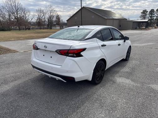 2020 Nissan Versa 1.6 S