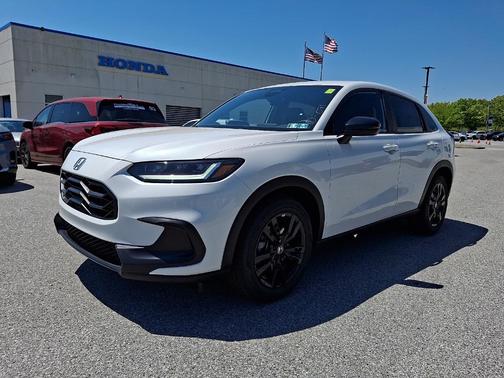 Platinum White Pearl 2026 Honda HR-V Sport
