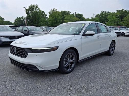 Platinum White Pearl 2026 Honda Accord Hybrid EX-L