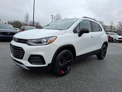 Summit White 2021 Chevrolet Trax LT