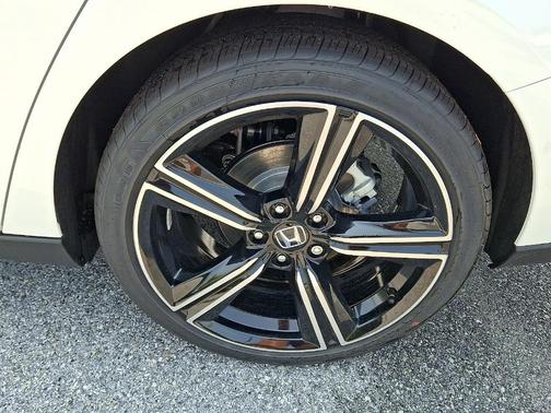Platinum White Pearl 2026 Honda Accord SE