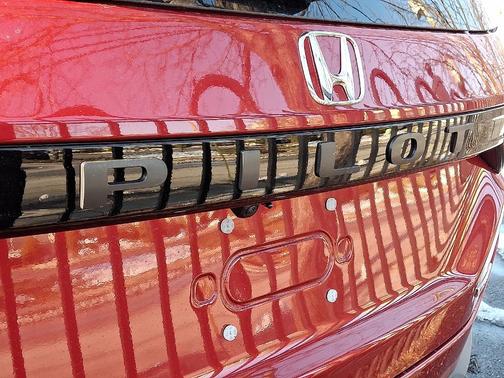 2025 Honda Pilot Touring