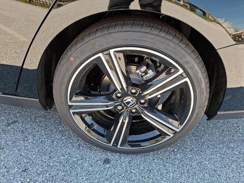 Crystal Black Pearl 2026 Honda Accord Hybrid Sport