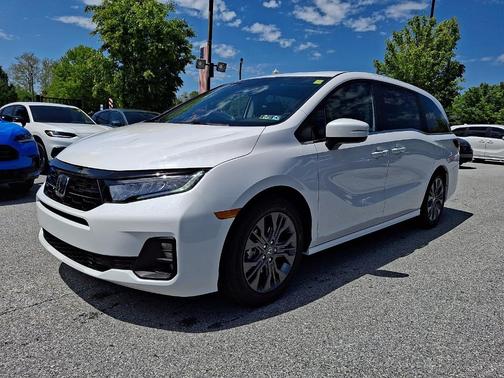 Platinum White Pearl 2026 Honda Odyssey Touring