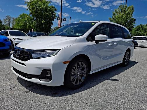 Platinum White Pearl 2026 Honda Odyssey Touring