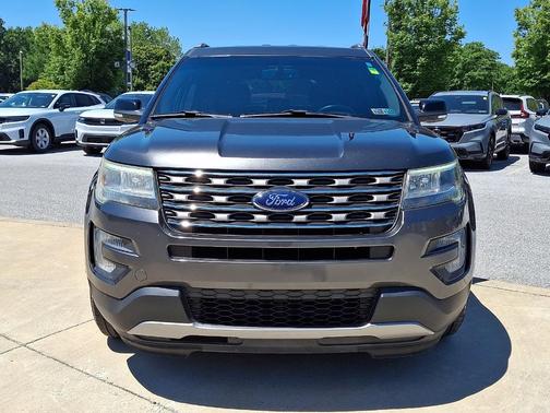 Magnetic 2017 Ford Explorer XLT