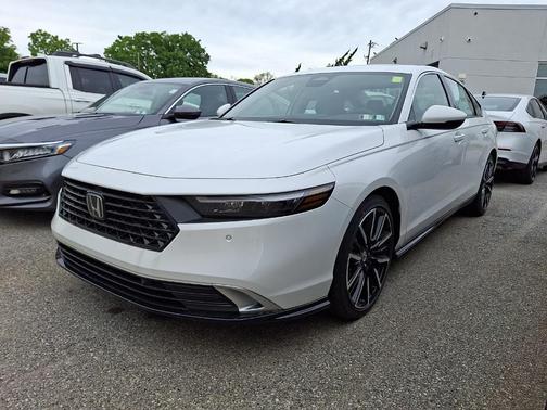 Platinum White Pearl 2026 Honda Accord Hybrid Touring