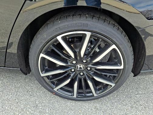 Crystal Black Pearl 2026 Honda Accord Hybrid Touring