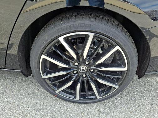 Crystal Black Pearl 2026 Honda Accord Hybrid Touring