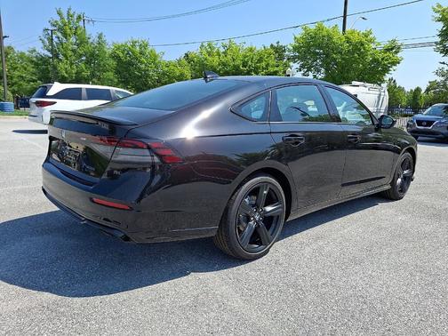 Crystal Black Pearl 2026 Honda Accord Hybrid Sport-L