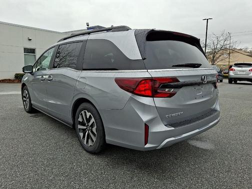 Solar Silver Metallic 2026 Honda Odyssey EX-L