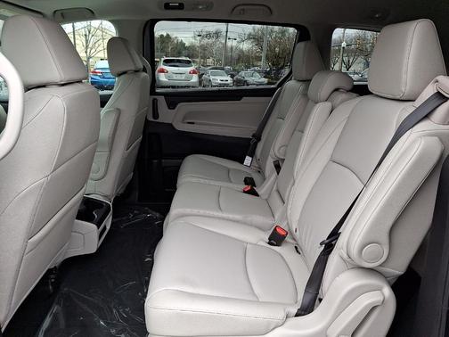 Solar Silver Metallic 2026 Honda Odyssey EX-L