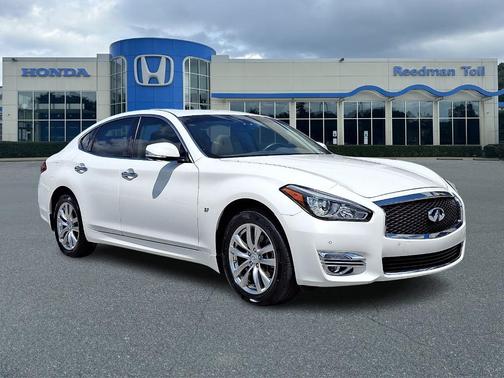 2015 INFINITI Q70 3.7X