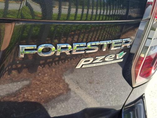 Dark Gray Metallic 2014 Subaru Forester 2.5i Premium
