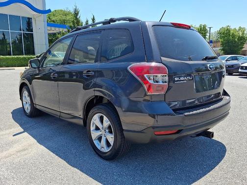 Dark Gray Metallic 2014 Subaru Forester 2.5i Premium