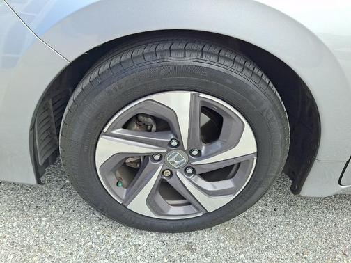 Lunar Silver Metallic 2019 Honda Insight EX