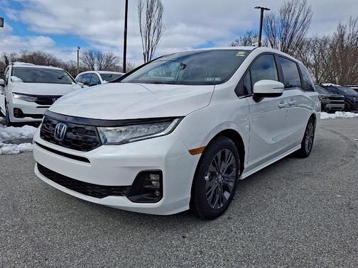 Platinum White Pearl 2026 Honda Odyssey Touring