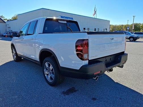 Platinum White Pearl 2026 Honda Ridgeline RTL