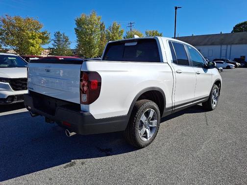 Platinum White Pearl 2026 Honda Ridgeline RTL