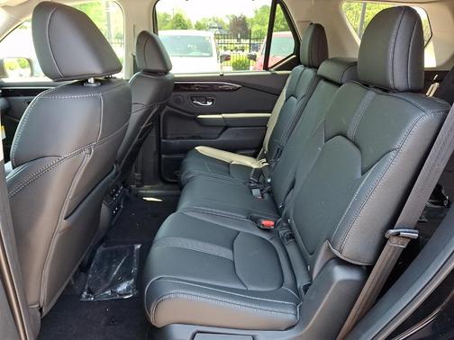 Crystal Black Pearl 2026 Honda Pilot EX-L