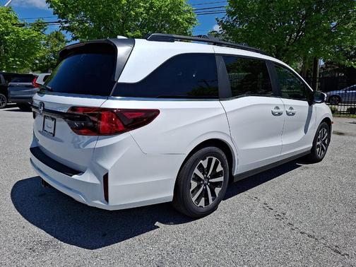 Platinum White Pearl 2026 Honda Odyssey EX-L