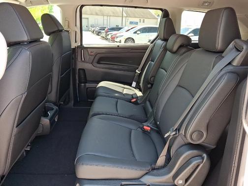 Platinum White Pearl 2026 Honda Odyssey EX-L