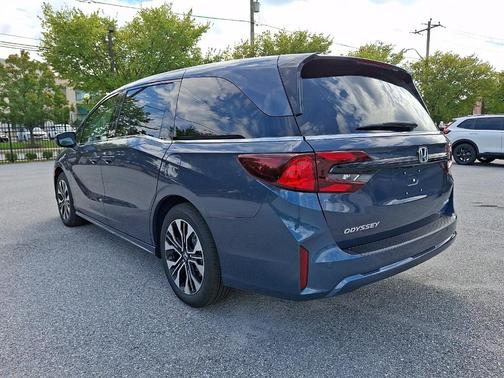 Smoke Blue 2027 Honda Odyssey Elite