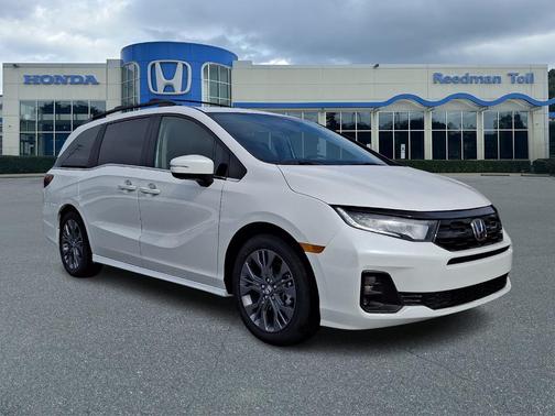 Platinum White Pearl 2026 Honda Odyssey Touring