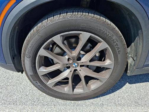 Phytonic Blue Metallic 2019 BMW X5 xDrive40i