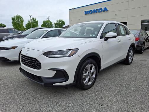 Platinum White Pearl 2025 Honda HR-V LX
