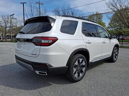 Platinum White Pearl 2026 Honda Pilot Touring