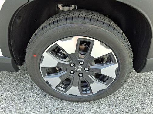 Platinum White Pearl 2026 Honda Pilot Touring
