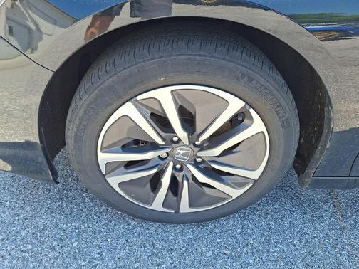 Crystal Black Pearl 2021 Honda Accord Hybrid EX
