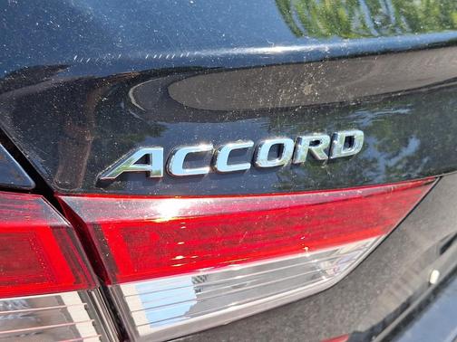 Crystal Black Pearl 2021 Honda Accord Hybrid EX