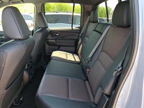 Sonic Gray Pearl 2026 Honda Ridgeline Black Edition