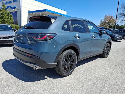 Pearl 2026 Honda HR-V Sport