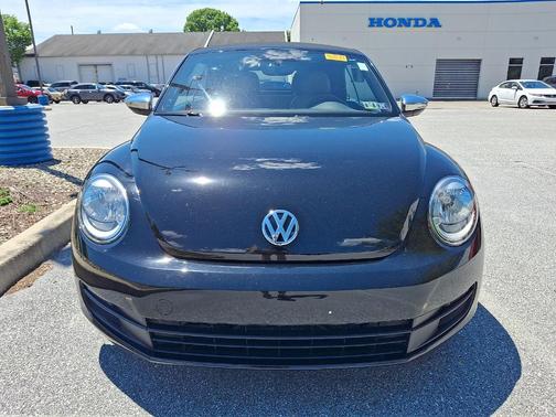 Black Uni / Black Roof 2013 Volkswagen Beetle 2.5L
