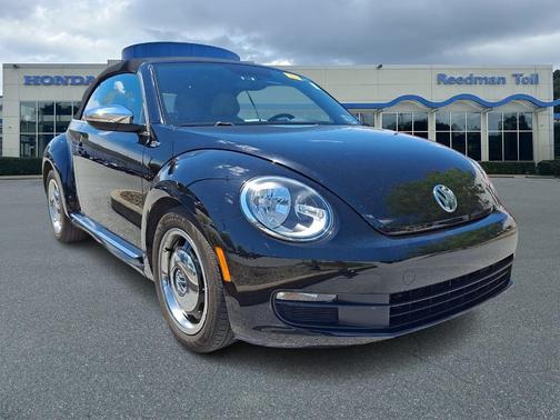 Black Uni / Black Roof 2013 Volkswagen Beetle 2.5L