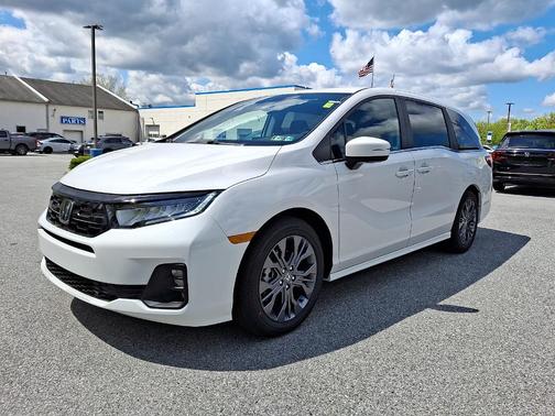 Platinum White Pearl 2026 Honda Odyssey Touring