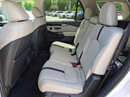 Platinum White Pearl 2026 Honda Pilot EX-L