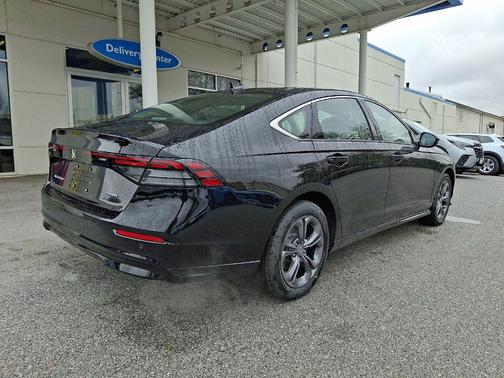 Crystal Black Pearl 2026 Honda Accord Hybrid EX-L