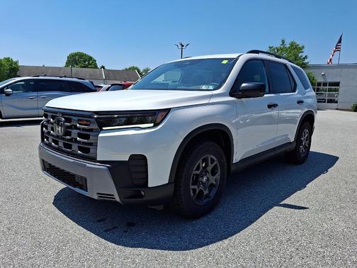 Platinum White Pearl 2026 Honda Pilot TrailSport