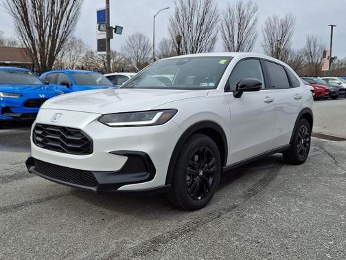 Platinum White Pearl 2026 Honda HR-V Sport