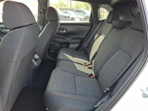 Platinum White Pearl 2026 Honda HR-V Sport